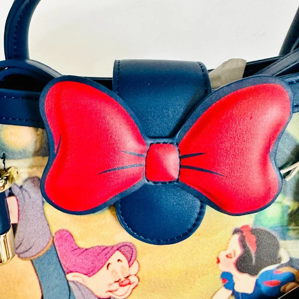 LOUNGEFLY DISNEY PRINCESS SNOW WHITE AND SEVEN DWARVES CROSSBODY SATCHEL - Picture 4 of 11